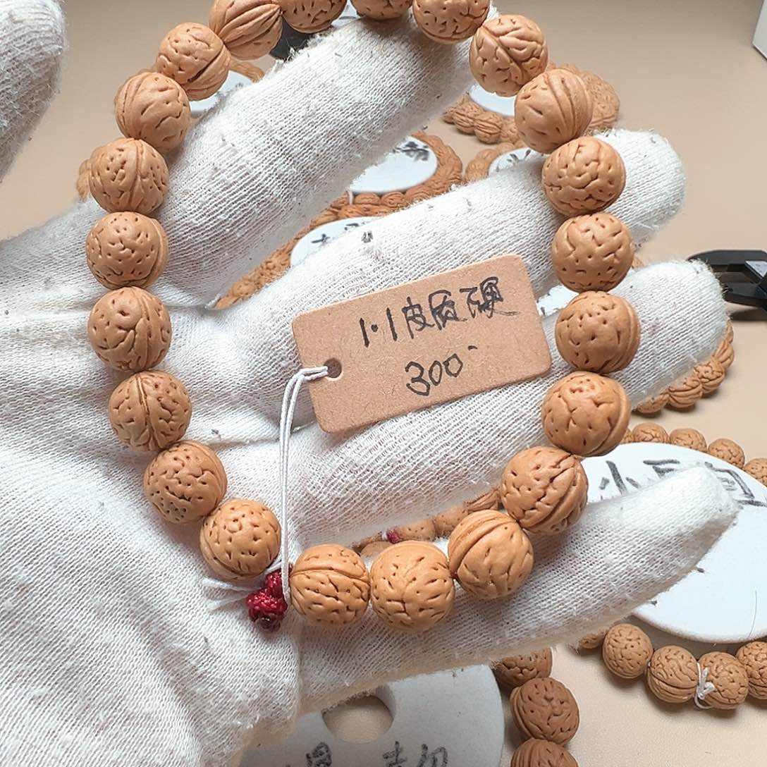 桃核手串1.1皮质硬