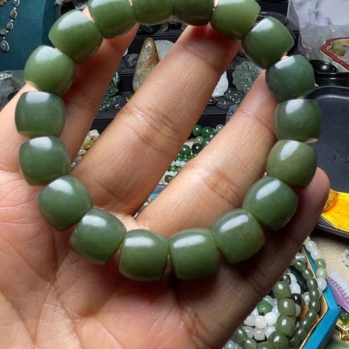 和田玉未镶嵌珠宝半成品