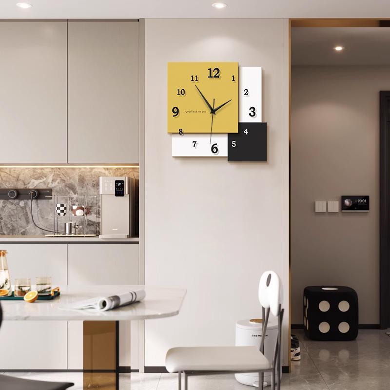 北欧简约钟表客厅电视背景墙挂钟2024新款餐厅创意时钟壁画表挂墙