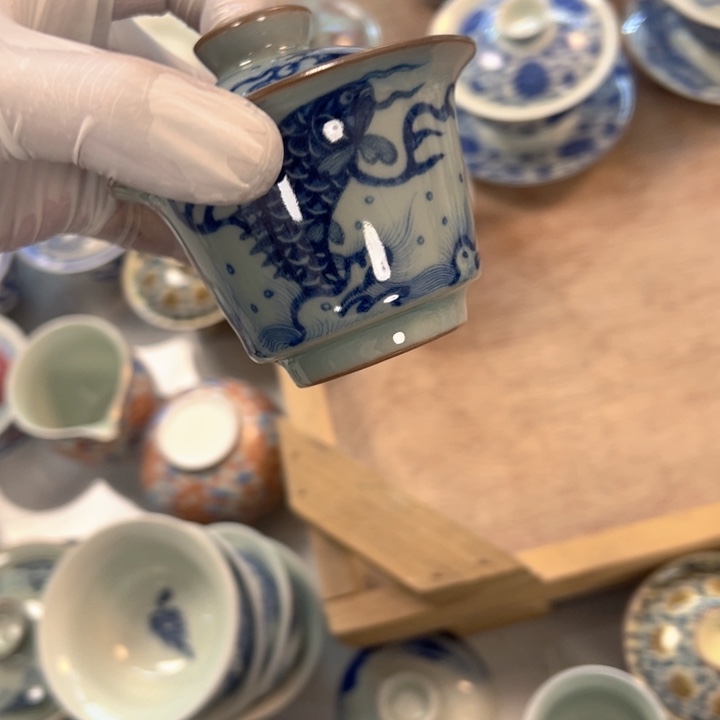 瓷片淘泥青花鱼化龙马蹄盖碗