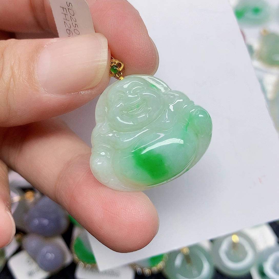 翡翠18K金镶嵌颈饰4567887