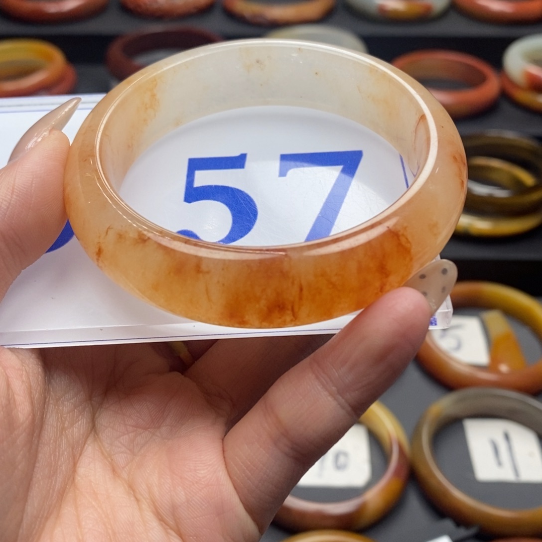 石英质玉（黄龙玉）手镯微瑕未镶嵌