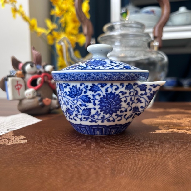 记石柴窑仿清青花缠枝莲宝瓶盖碗135ml