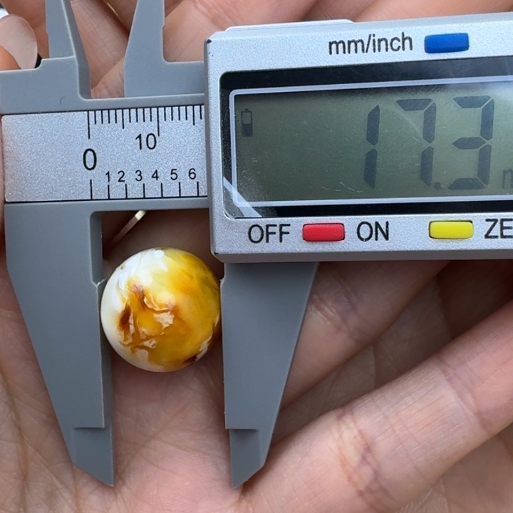 琥珀珠宝奇石未镶嵌沁色