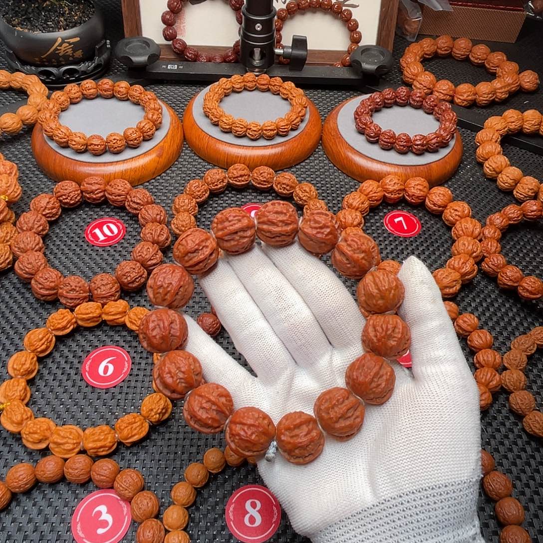 叶***a文玩核桃手串粗筋龙脊