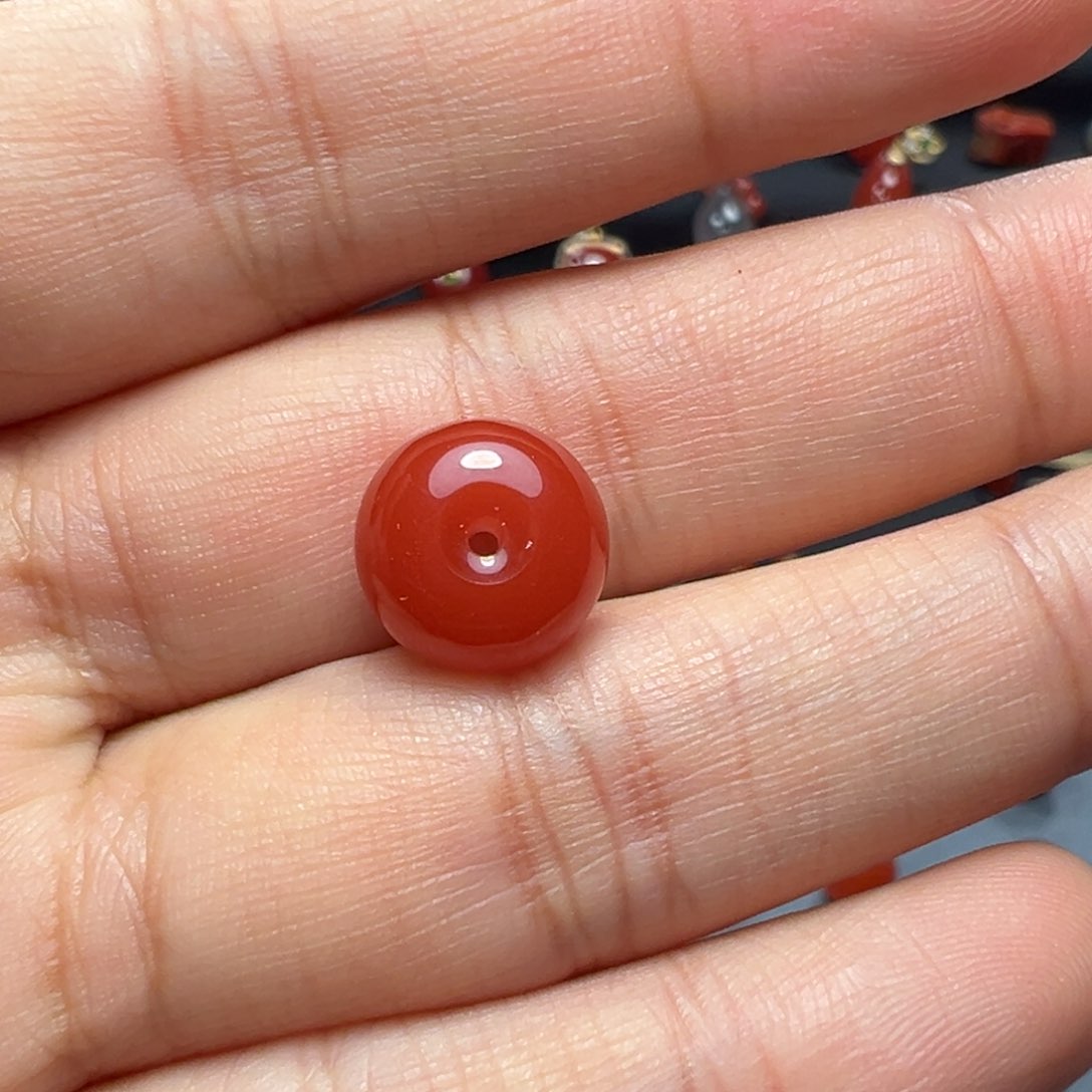 南红玛瑙扣子未镶嵌