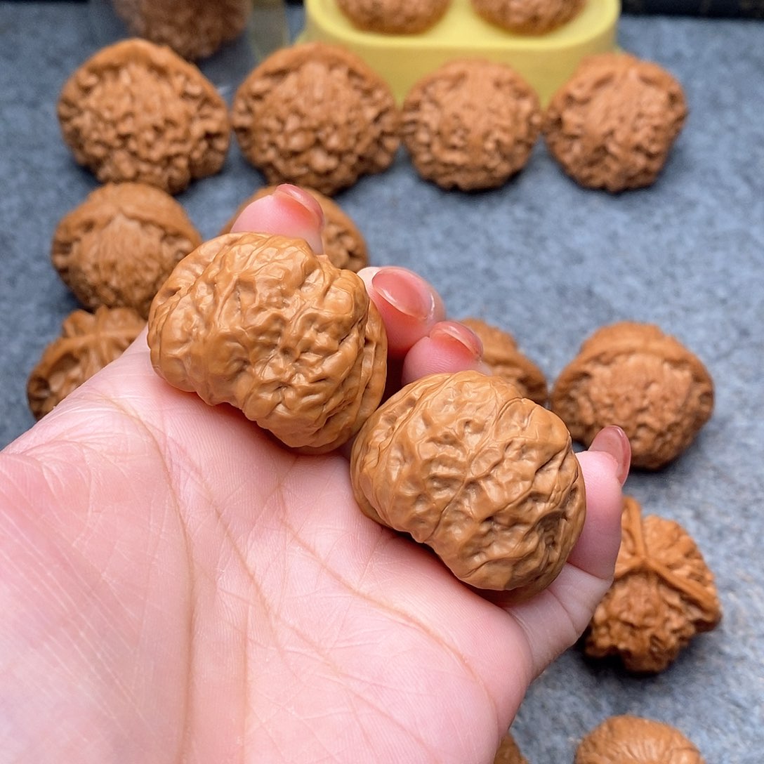 文玩核桃把件精品蛤蟆头37+全品