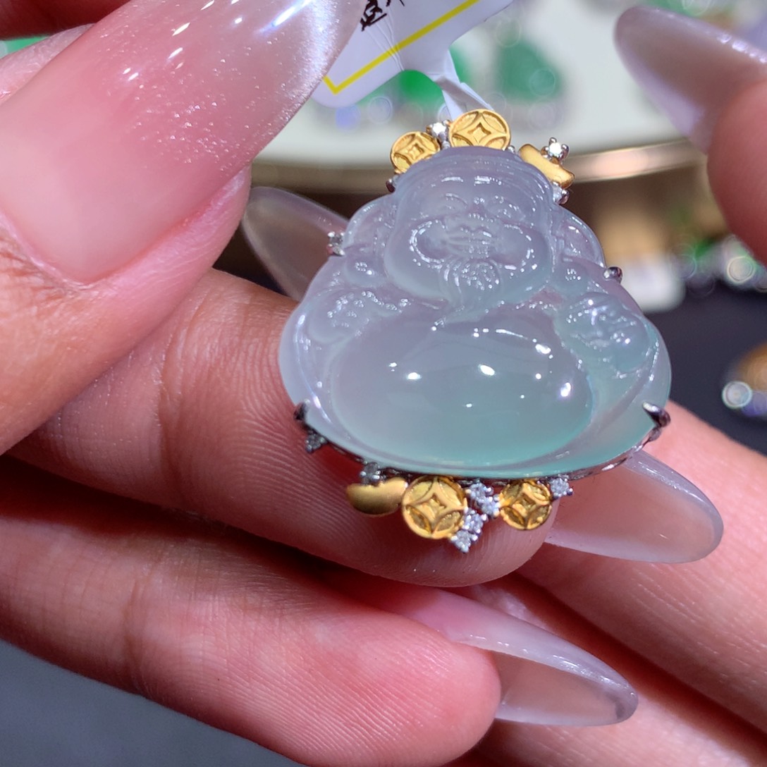 翡翠吊坠(赠链)18K金镶嵌