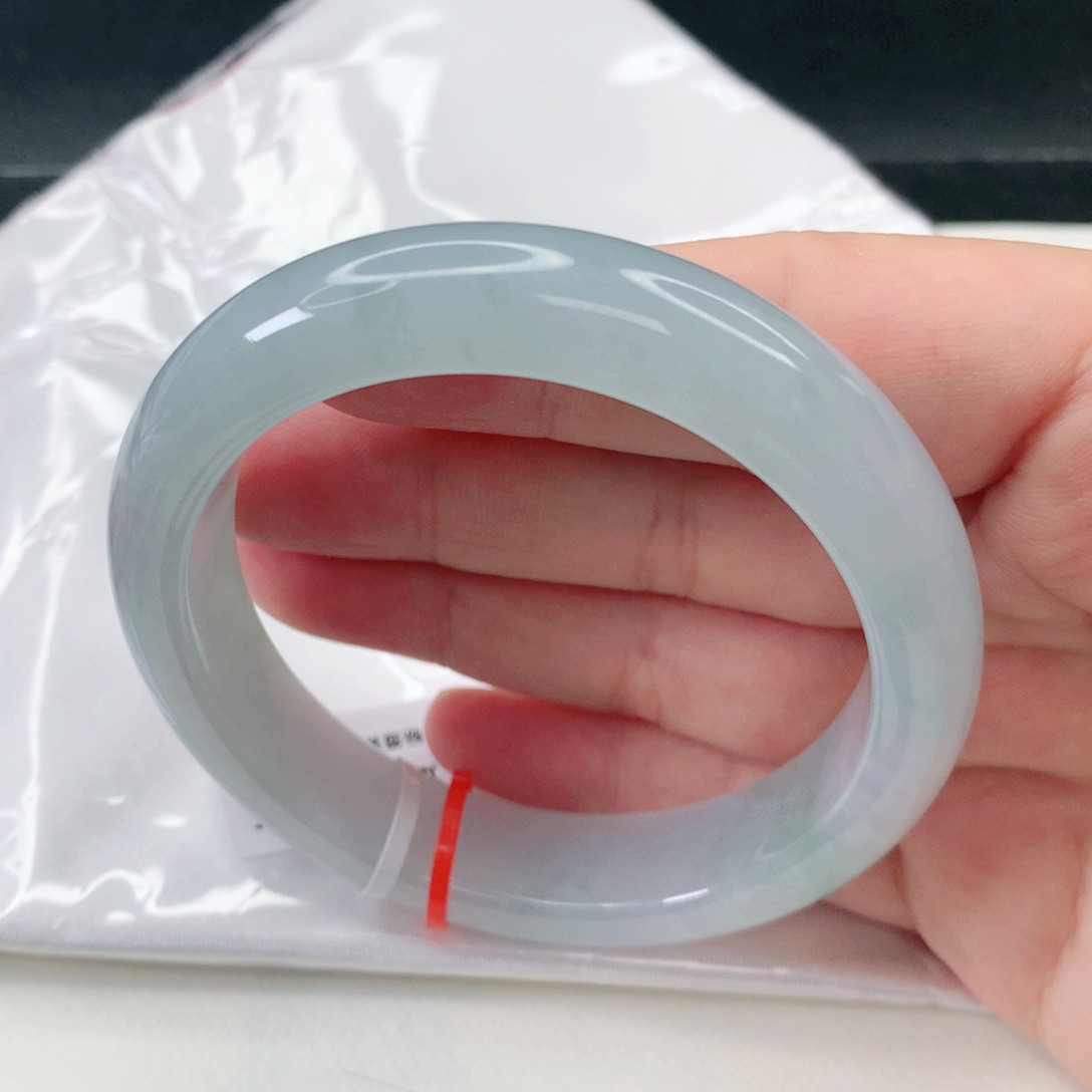 翡翠手镯未镶嵌圈口56.7