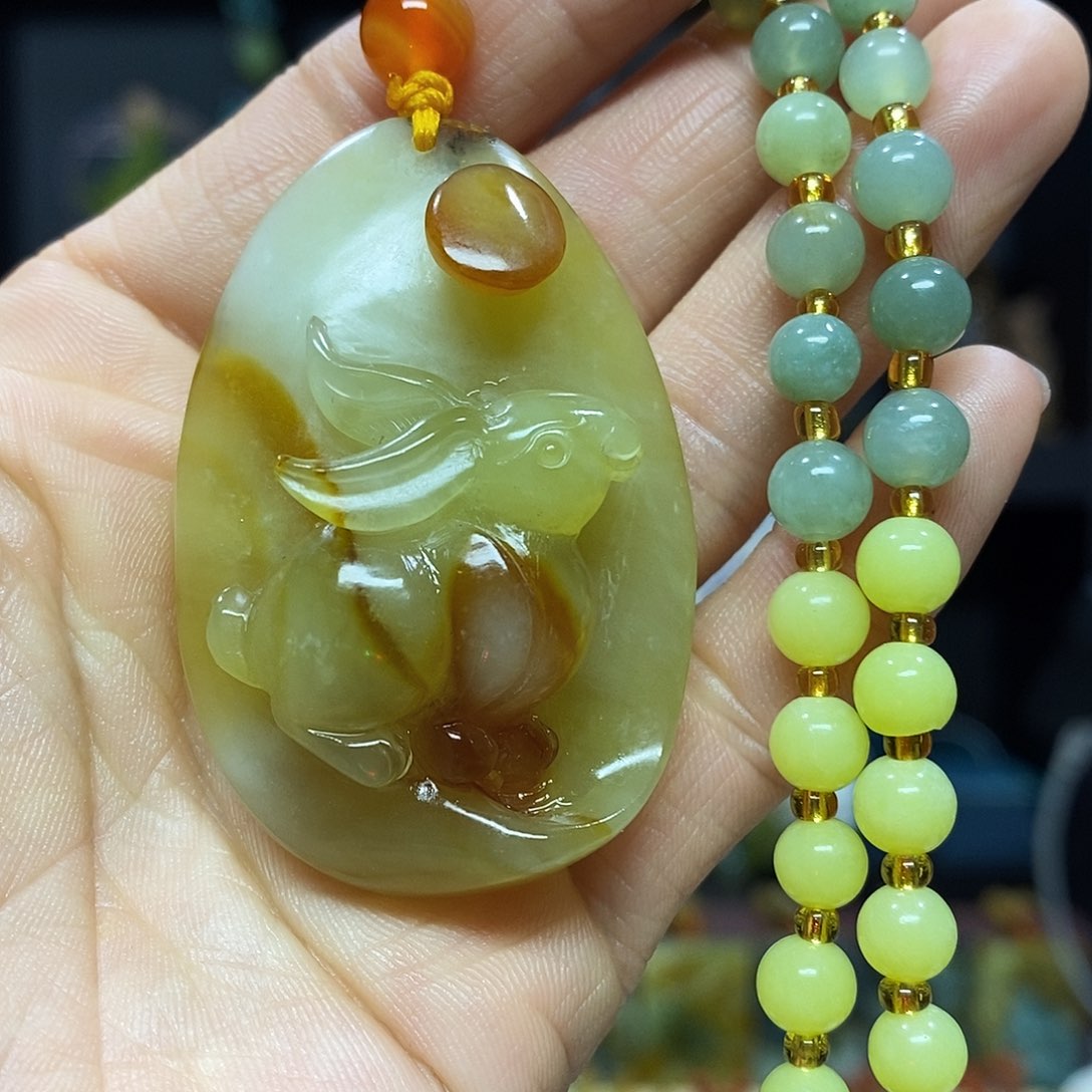 未镶嵌岫玉挂件吊坠