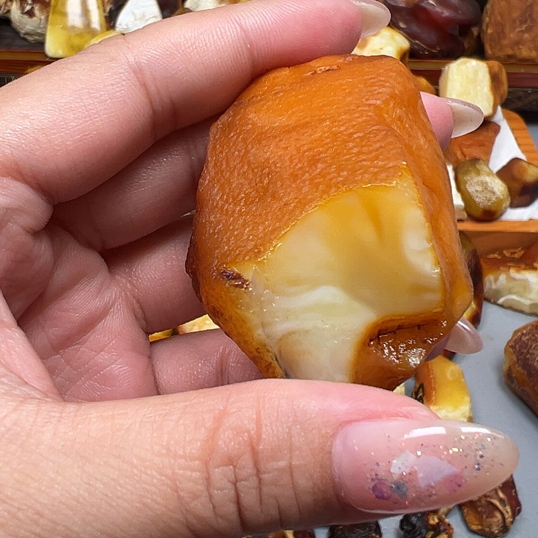 ****逢定制琥珀未镶嵌蜜蜡