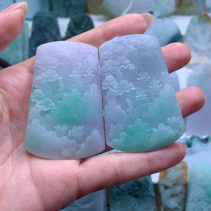 慎***独定制翡翠未镶嵌山水牌