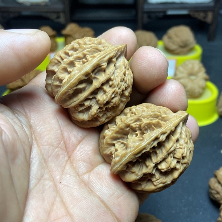 核桃盘龙虎头001