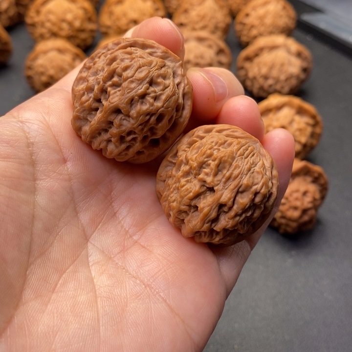 文玩核桃把件31尺麒麟枕手捻