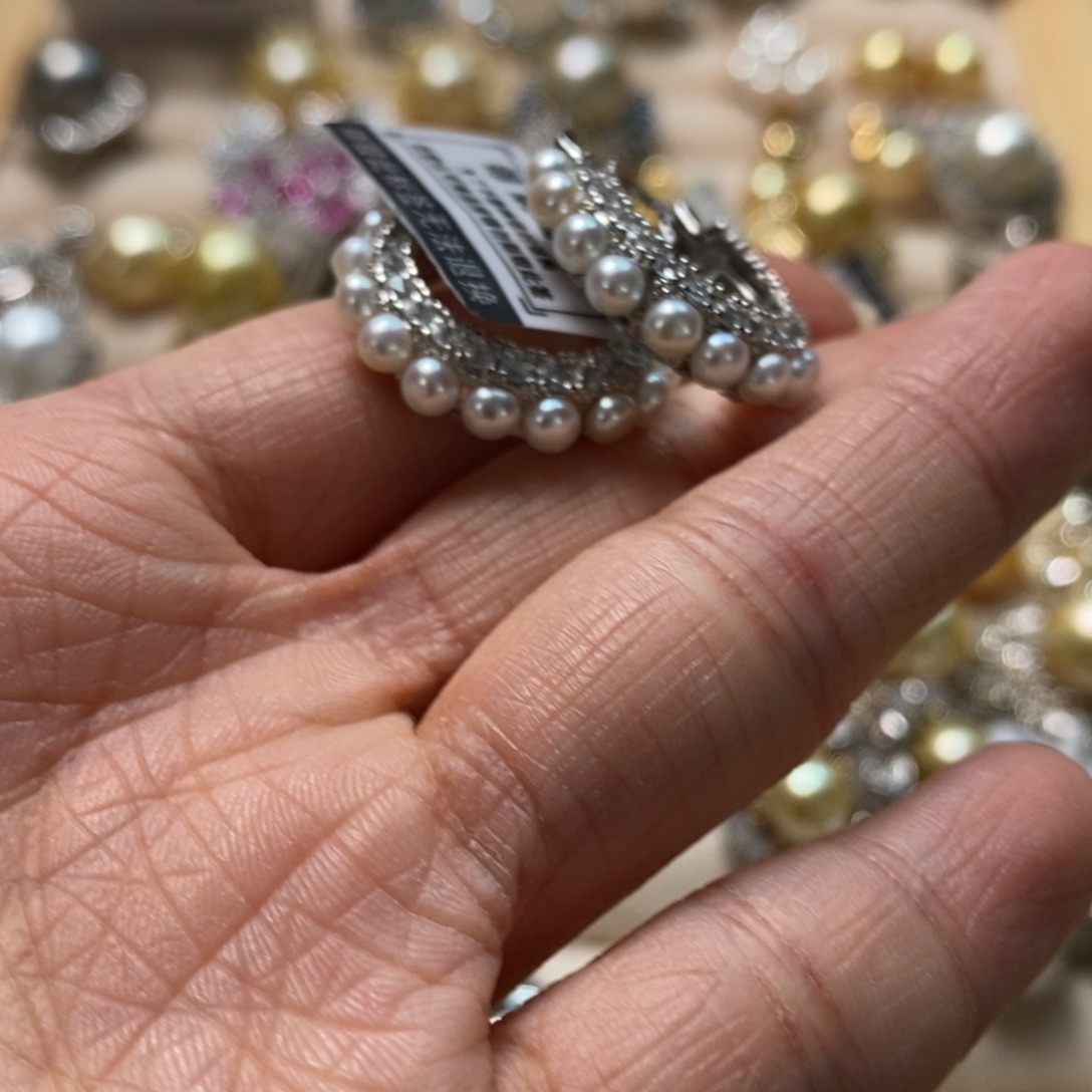 淡水珍珠耳饰未镶嵌