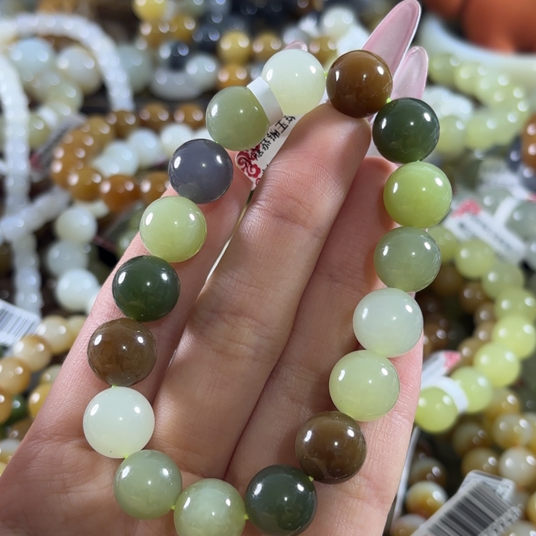 桇***笙和田玉未镶嵌手链226