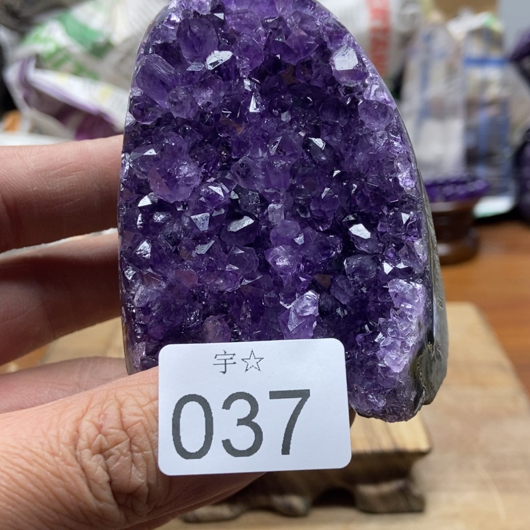 紫晶天然水晶摆件未镶嵌