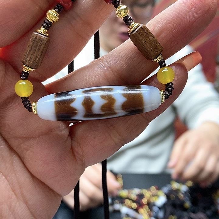 玛瑙/玉髓颈饰合金