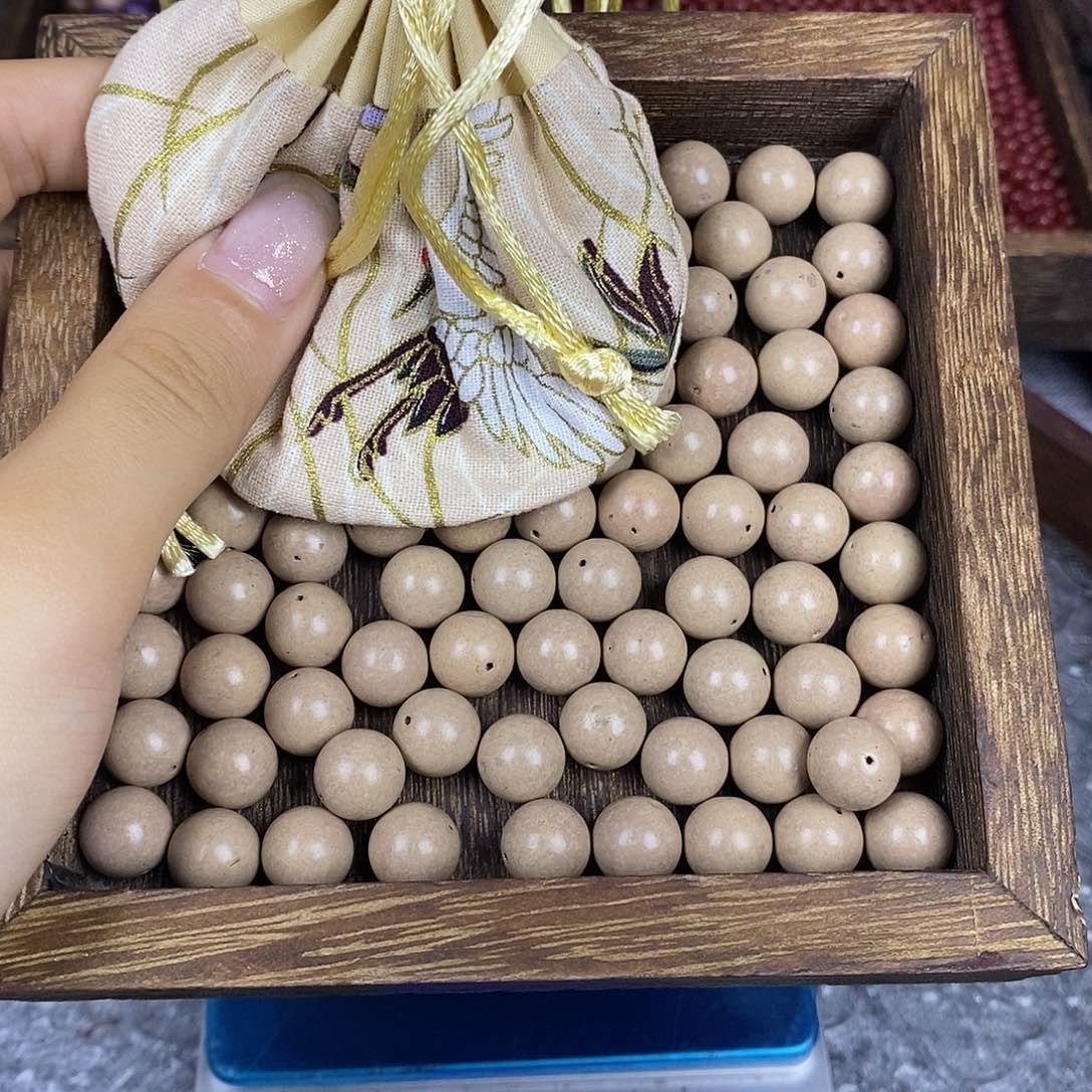 1.0白兰静香瑕疵珠90g