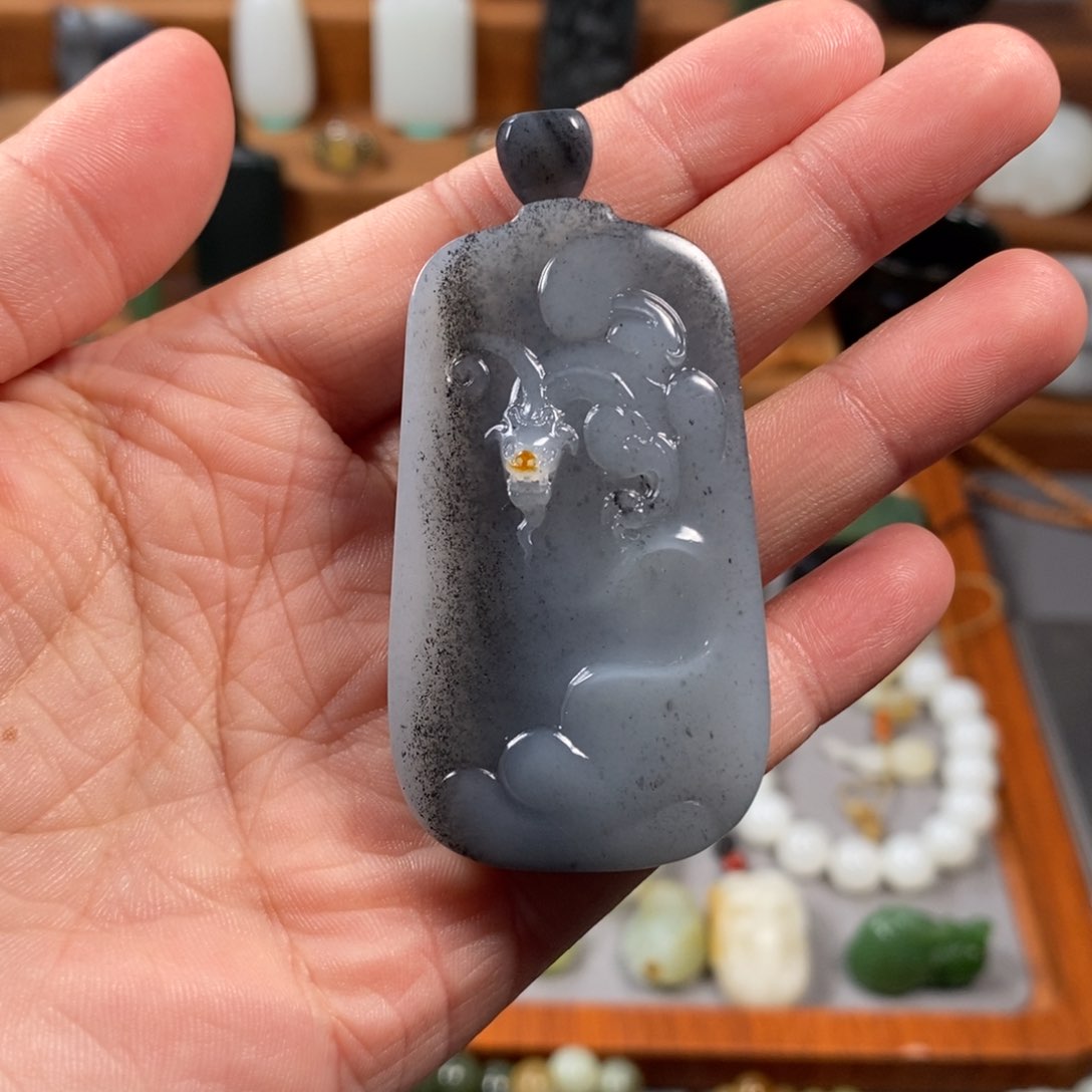 颈饰未镶嵌和田玉