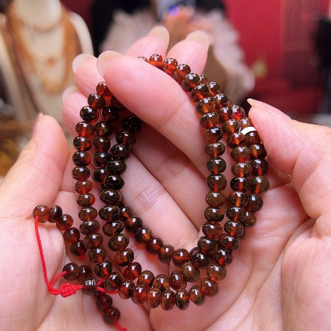 琥珀裸石未镶嵌抚顺琥珀深血6m108