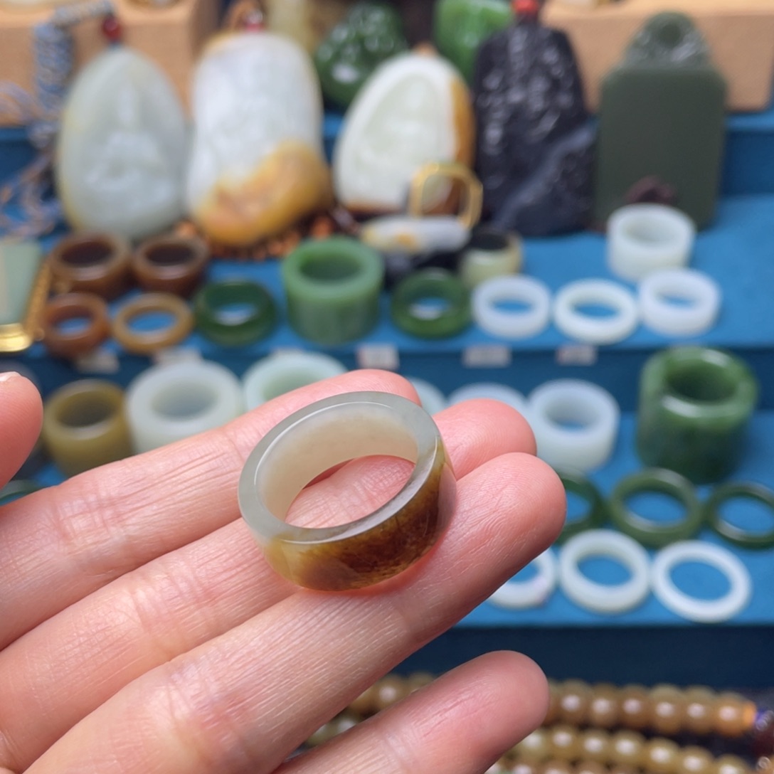 和田玉戒指未镶嵌人***节