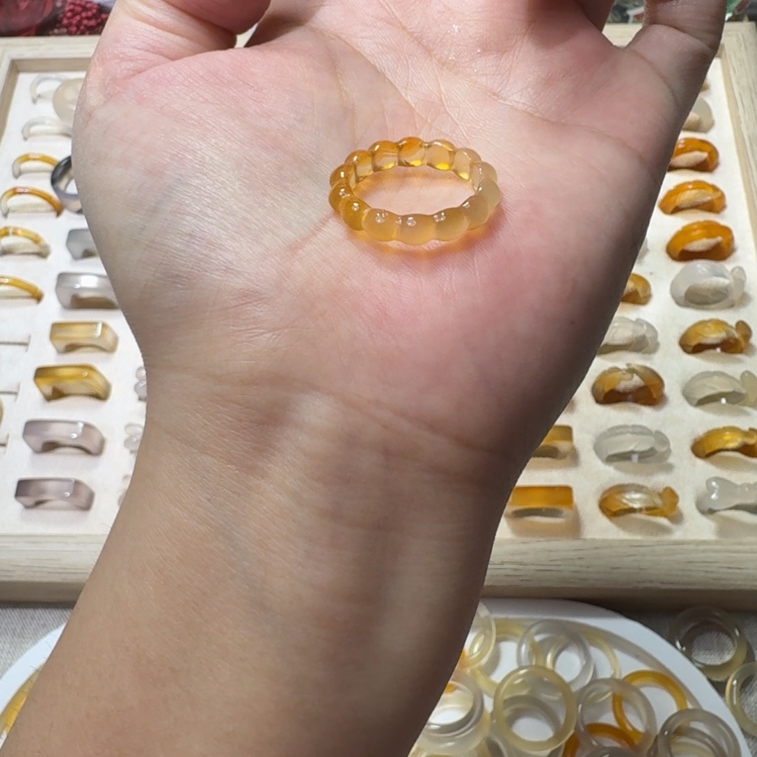 未镶嵌戒指玛瑙/玉髓646港18