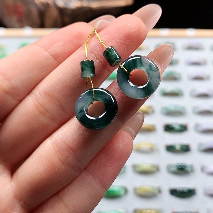 翡翠戒圈未镶嵌甜甜圈