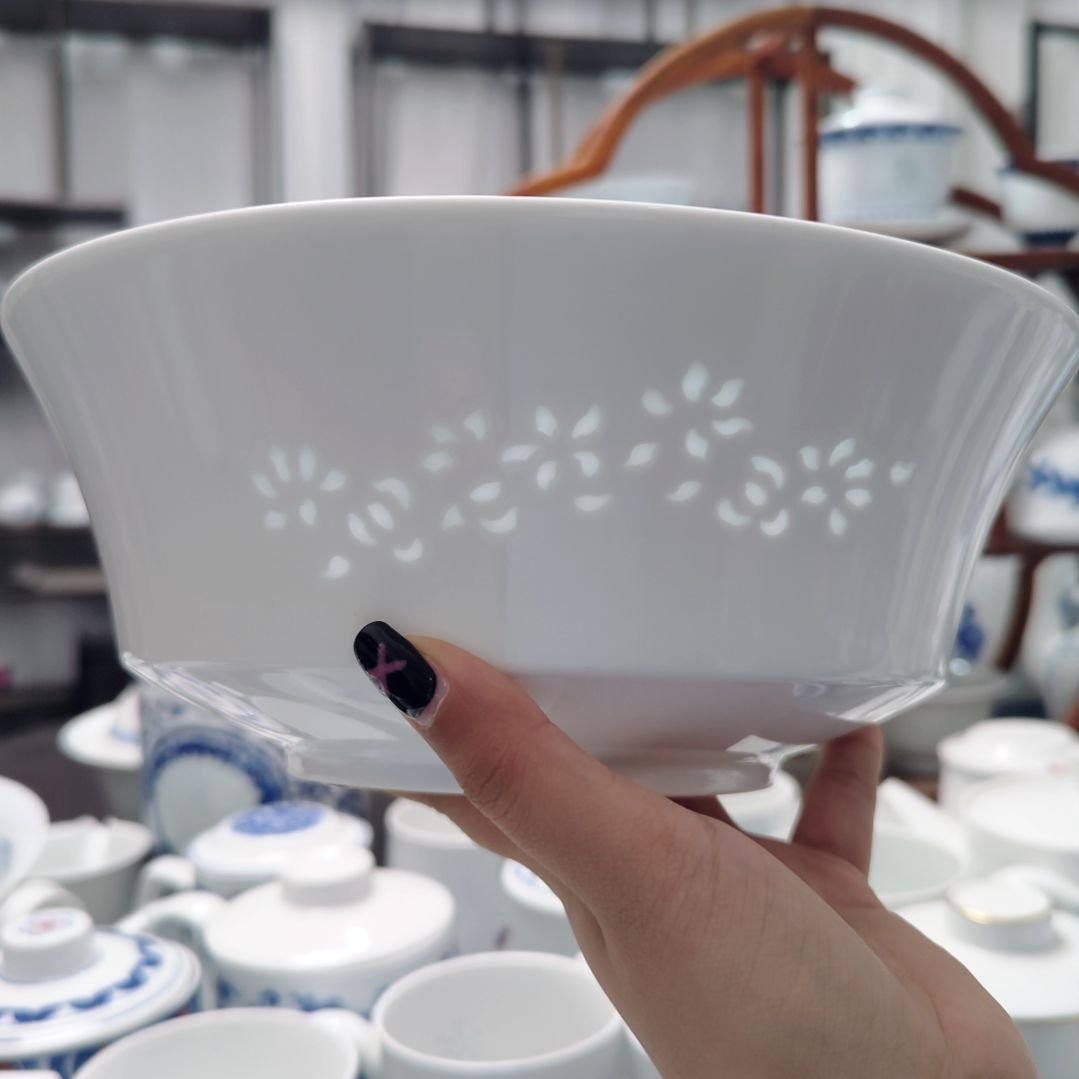 陶瓷玉兰花9寸汤碗一个