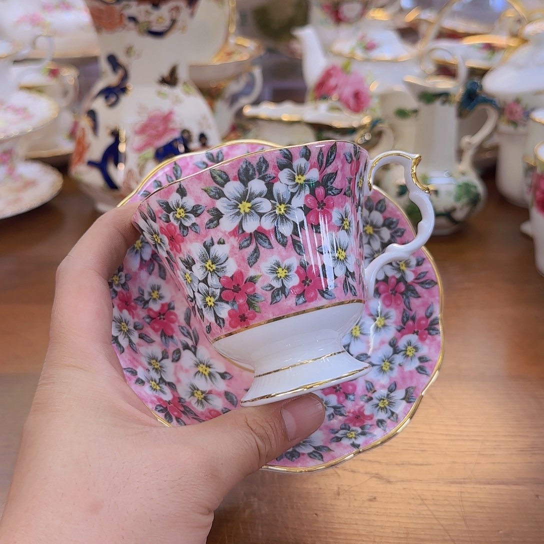 摆件欧洲瓷器收藏鉴赏博览中心