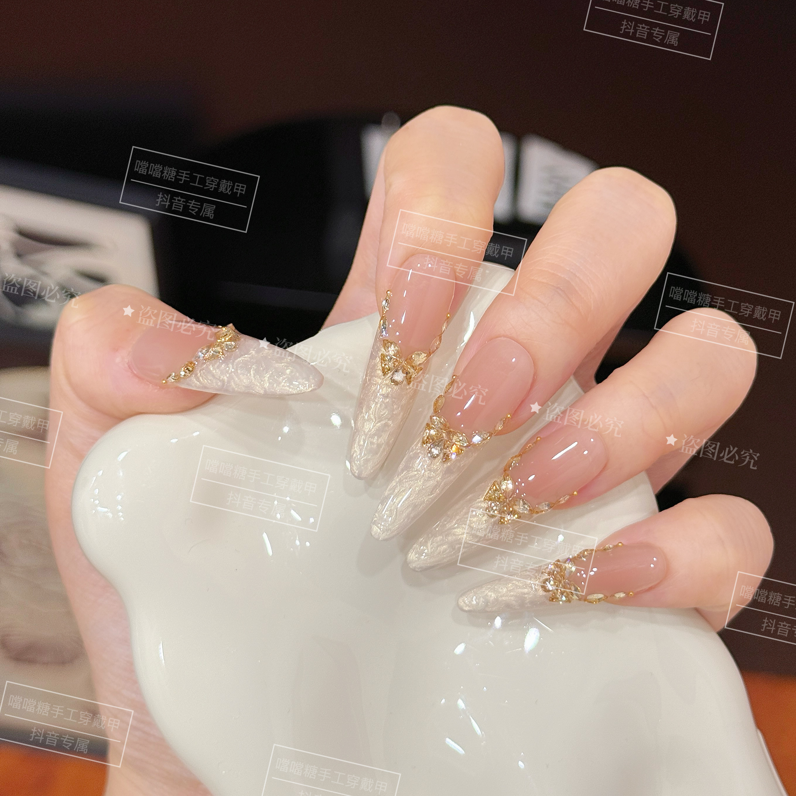 金缕•幻贝 手工穿戴甲贝母螺纹锆石腮红光疗美甲可拆卸穿戴甲