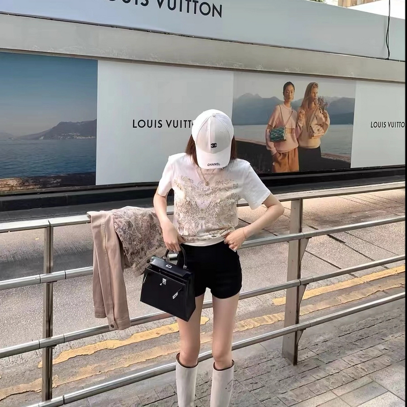春夏新品蝴蝶鎏金系列高级贵气短袖女