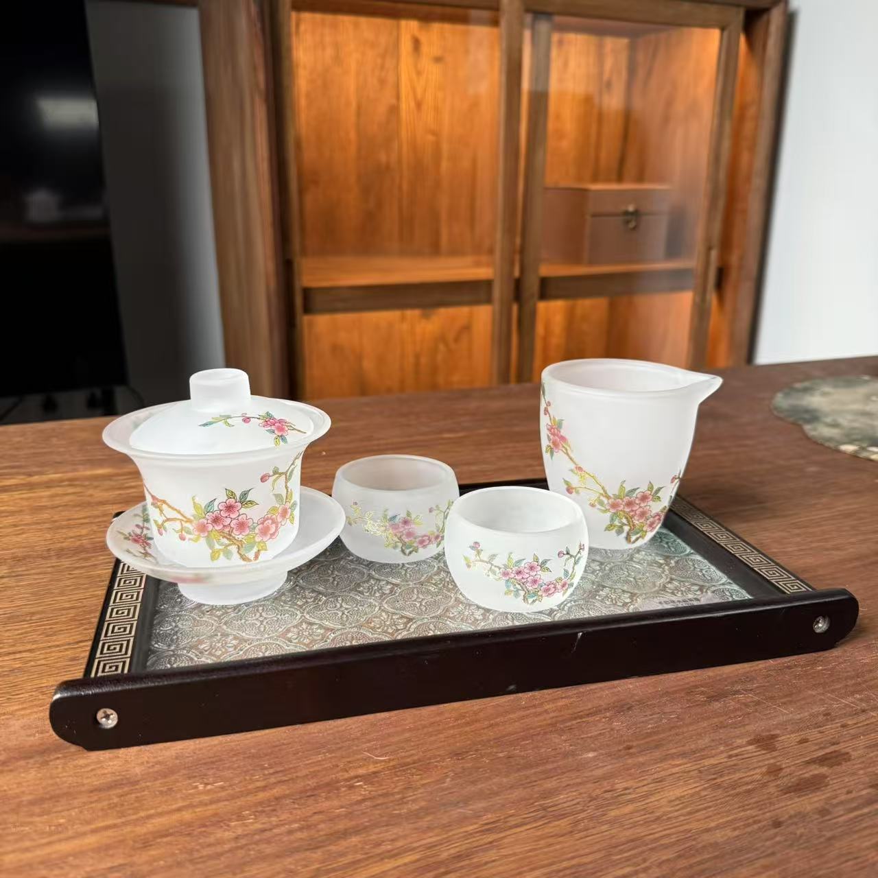 （胡子茶器）桃李春风磨砂琉璃三才盖碗套组带海棠花玻璃托盘 MC085