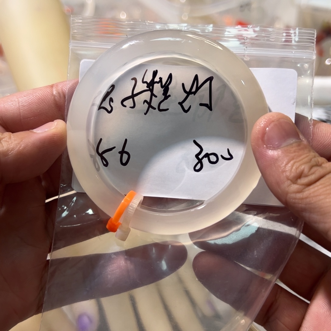 玛瑙/玉髓手镯未镶嵌兔**炸3单发一根