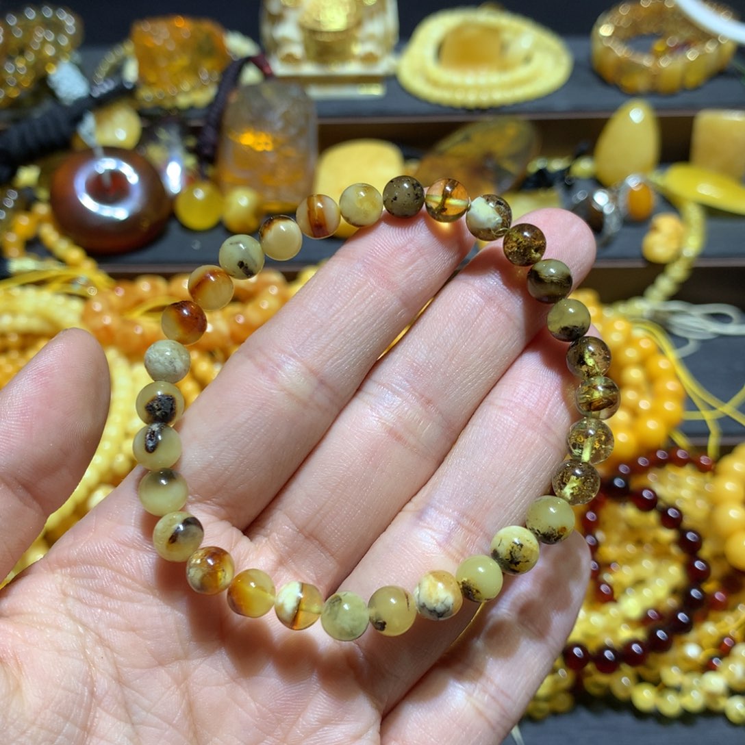 未镶嵌琥珀珠宝奇石