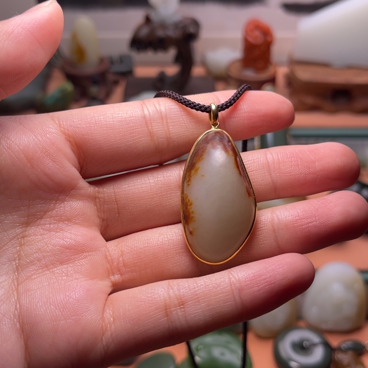 和田玉颈饰未镶嵌x