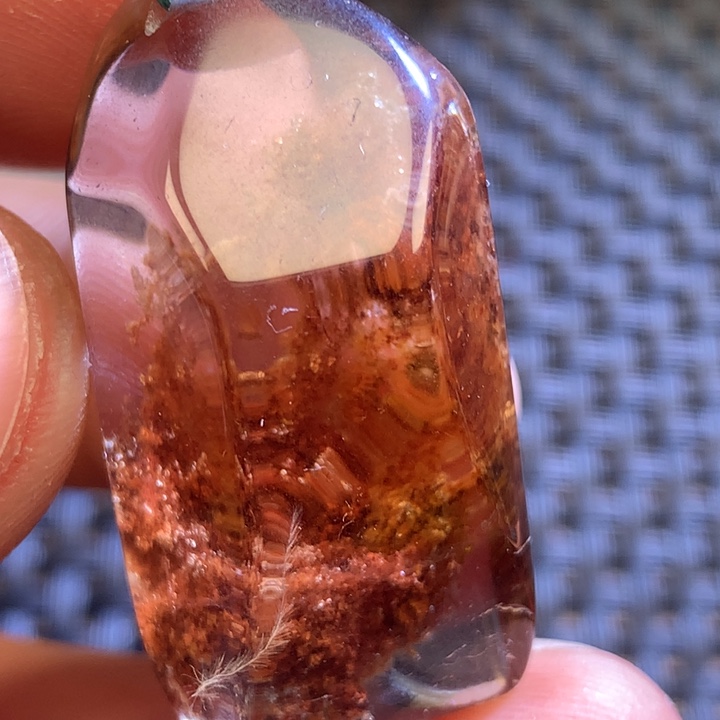 水晶吊坠(不含链)未镶嵌?**米