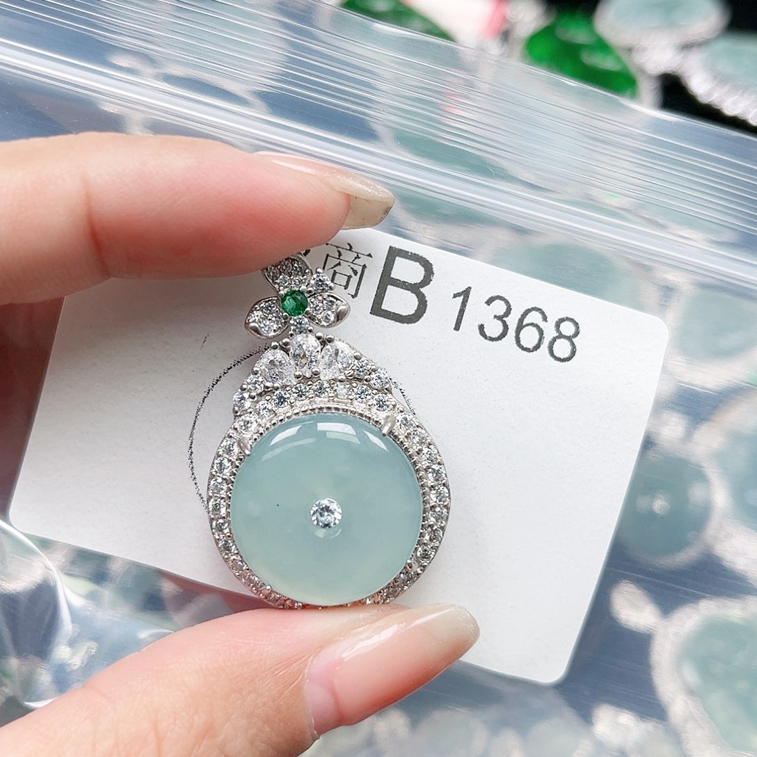 翡翠颈饰未镶嵌翡翠1368