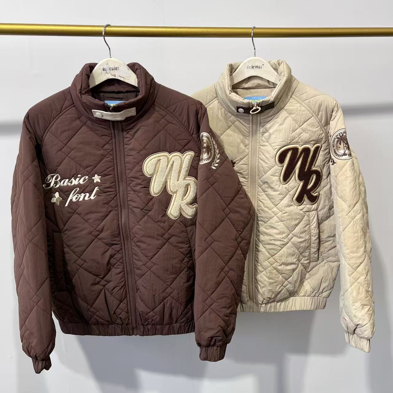 AG-17-21 GZ 冬季男款两色立领方格撞色字母刺绣绗缝棉服 P0840