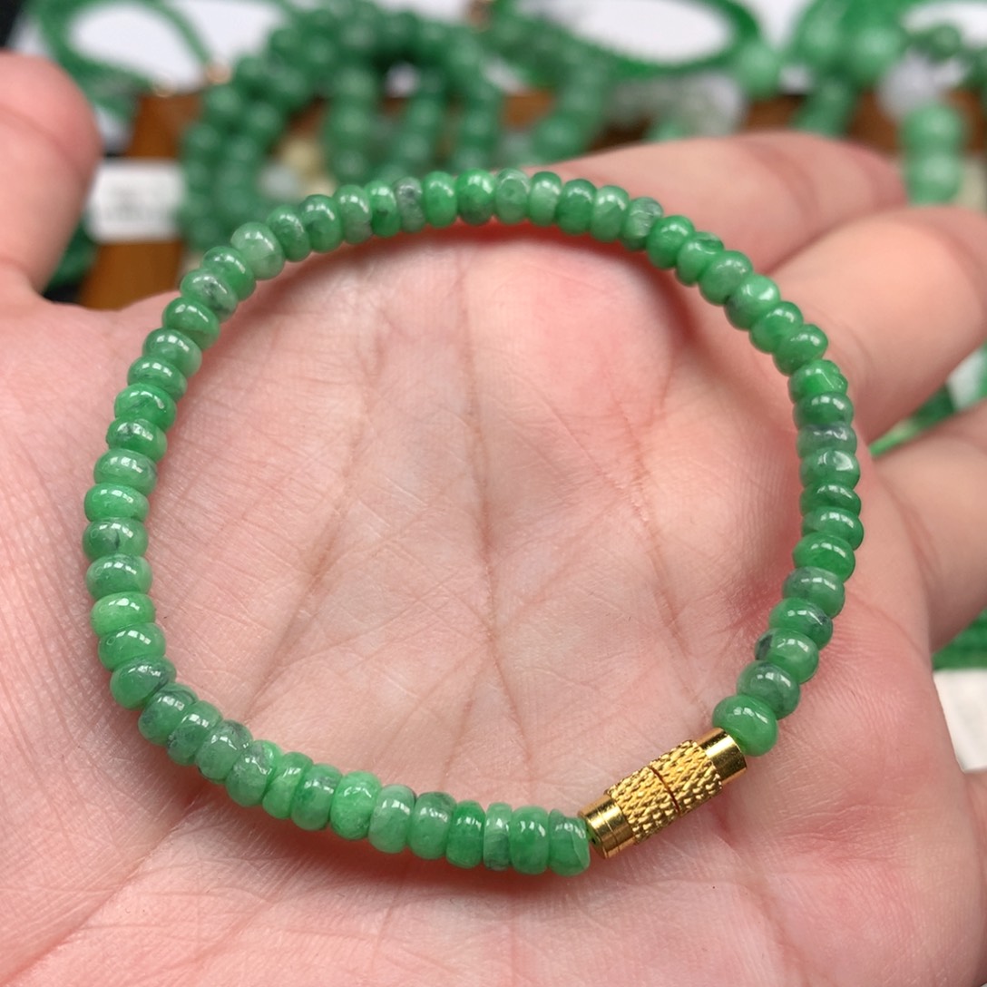 翡翠手链未镶嵌翡翠