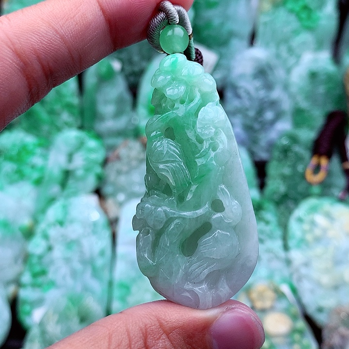 翡翠吊坠(不含链)未镶嵌