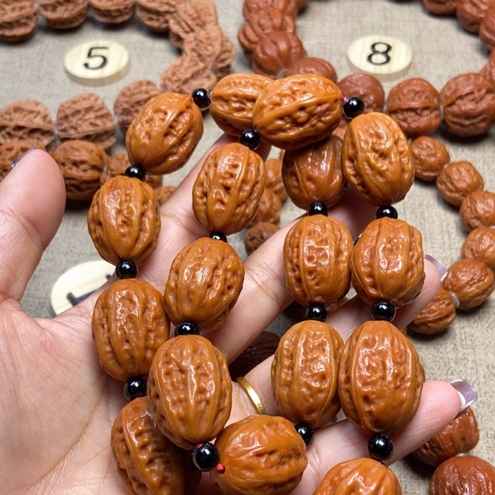 文玩核桃吊坠水晶小枣