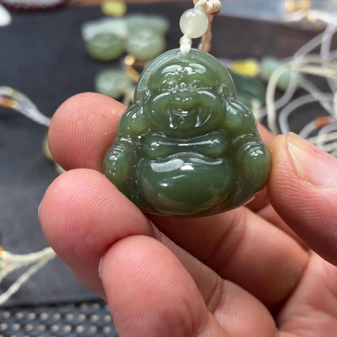 颈饰未镶嵌和田玉