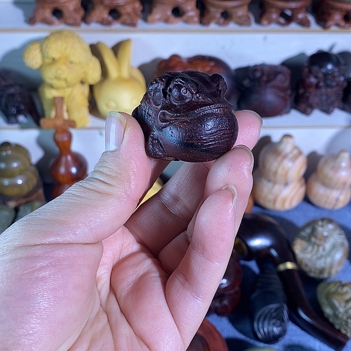 微凹黄檀（南美大红酸枝）金蟾金蟾金蟾