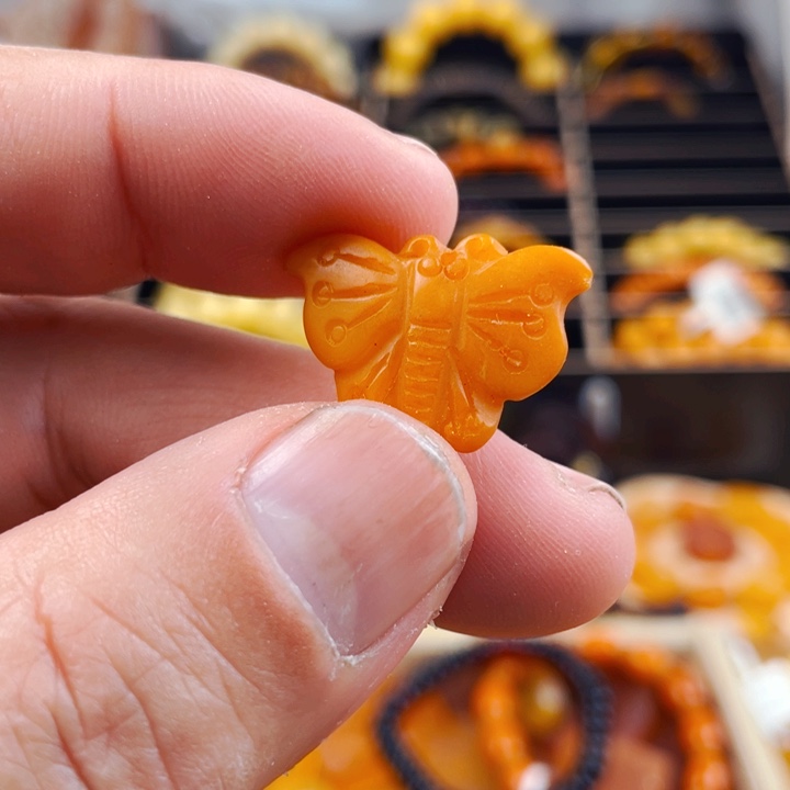 琥珀颈饰未镶嵌吊坠