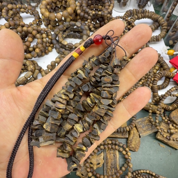 仙***馆沉香沉香碎屑奇楠沉香原材料沉水车挂22克+