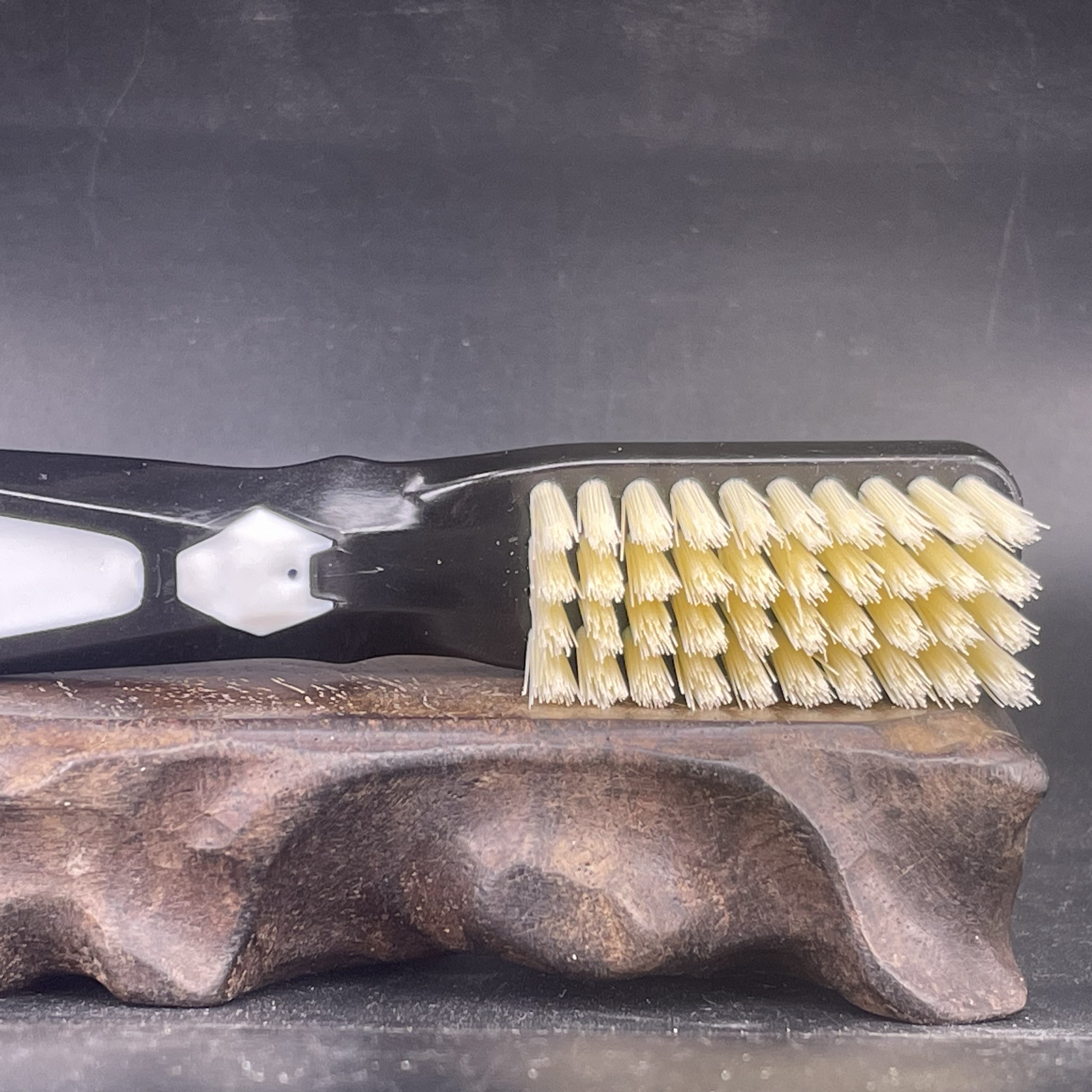 文玩核桃手刷打底送一对核桃