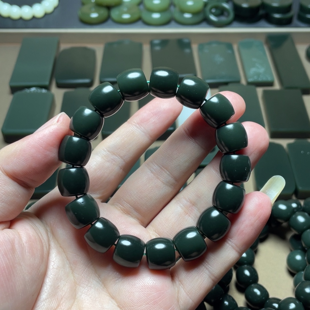 和田玉未镶嵌手链