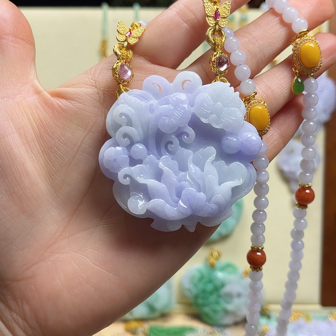 翡翠颈饰未镶嵌果*&天然翡翠