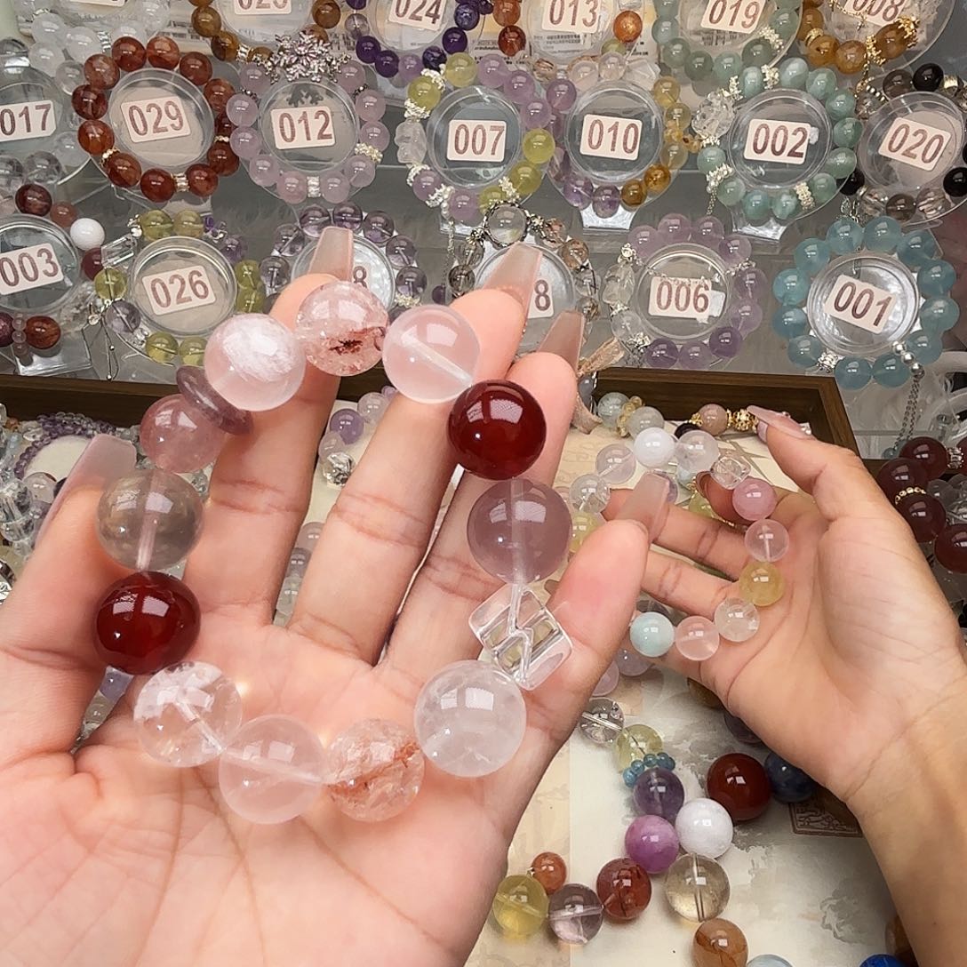 芙***糕银S925镶嵌手链水晶88888888